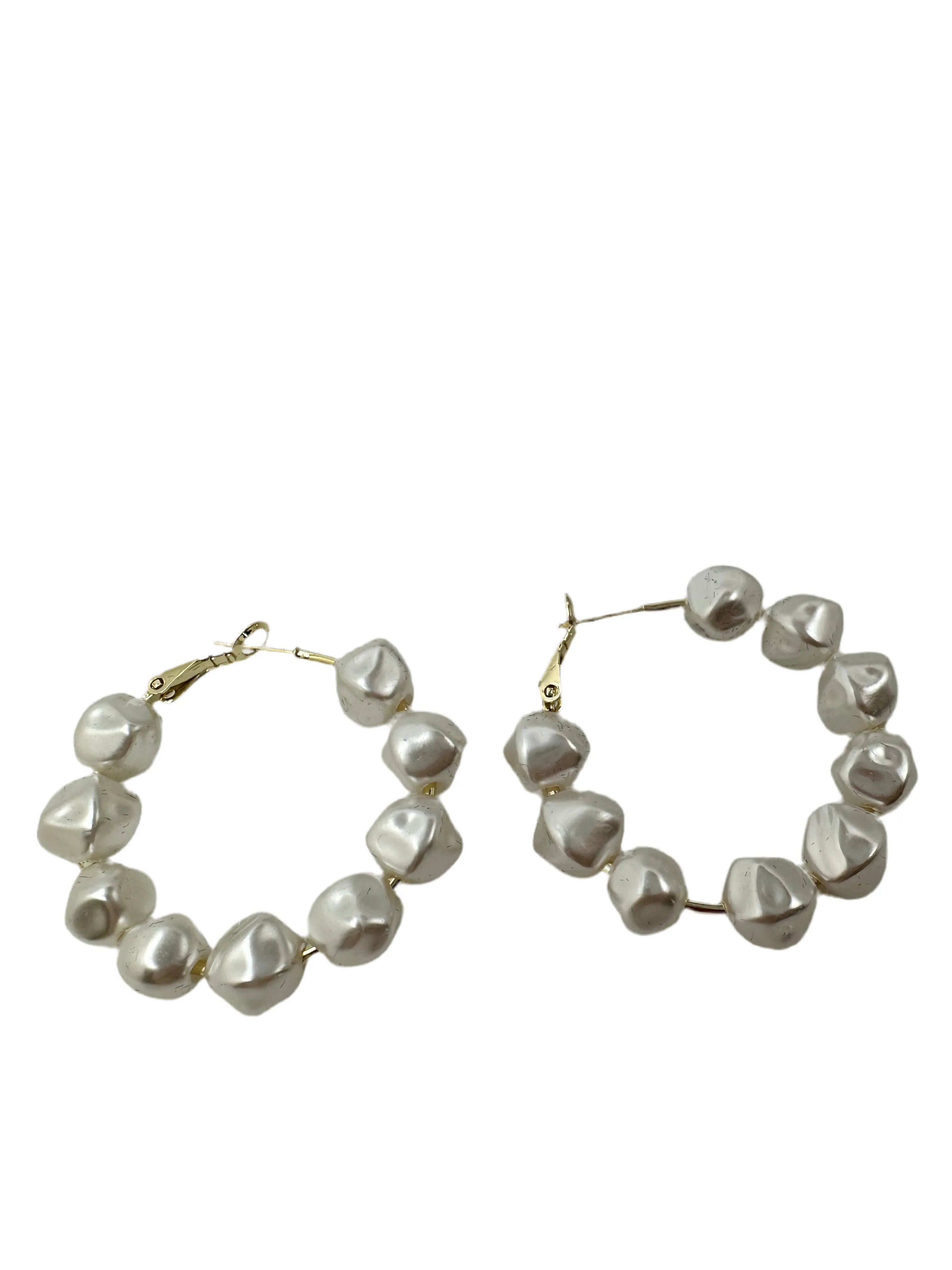 Aruba Pearl Hoops