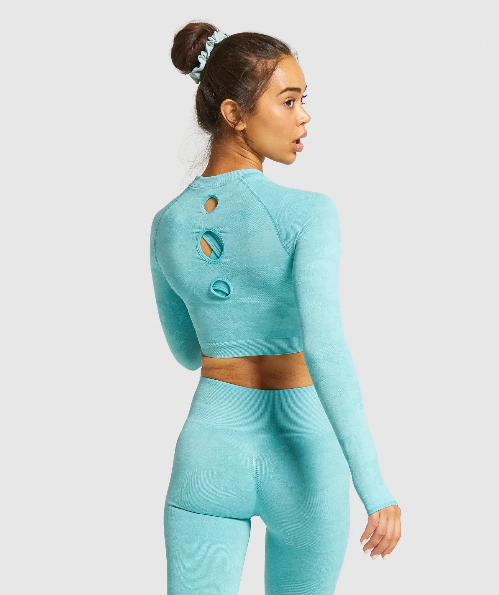 Gymshark Camo Seamless Long Sleeve Crop Top - Light Green